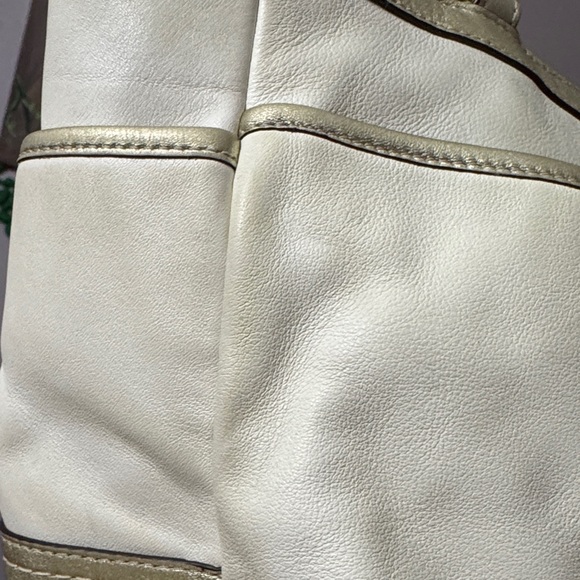 Coach Cream Tote Bag with Gold Accents - Picture 11 of 15